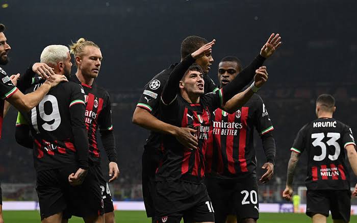 صورة ميلان يتمسك بنجم ريال مدريد الموسم المقبل 
