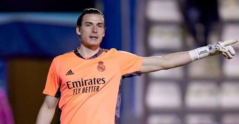 صورة لونين يفكر في الرحيل وريال مدريد يحدد بديله