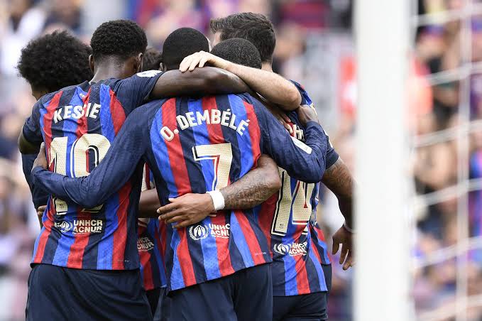صورة مهاجم برشلونة يرفض عرض إنجليزي