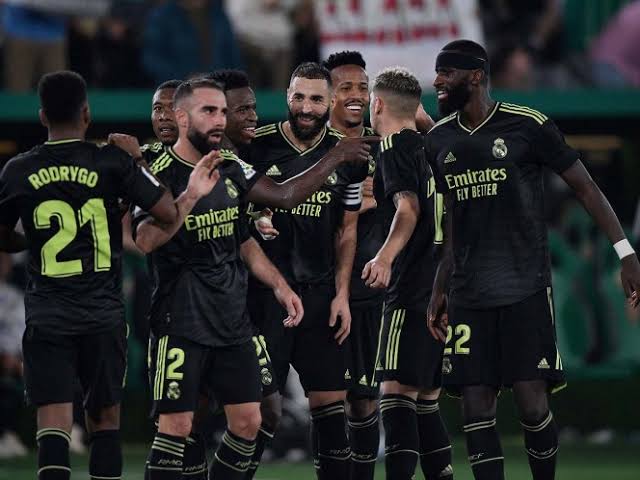 صورة تشكيل ريال مدريد الرسمي ضد فالنسيا بالدوري الإسباني 