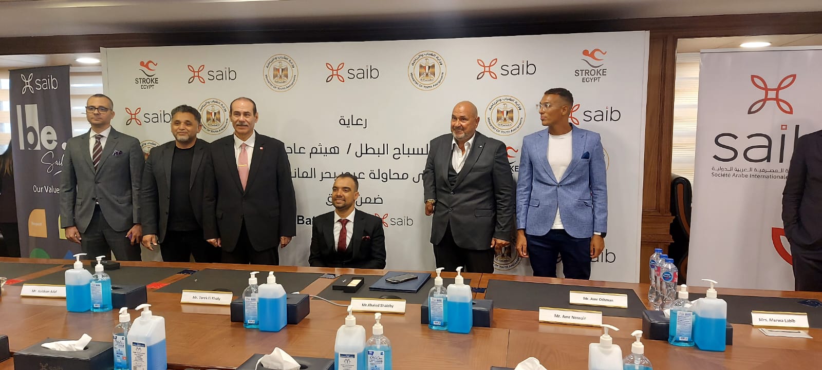 صورة لأول مرة بمصر… سباح على كرسي متحرك يستعد لعبور بحر المانش