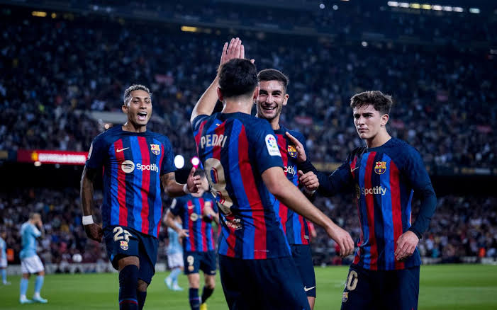 صورة برشلونة يقترب من حسم التعاقد مع نجم الدوري الإنجليزي