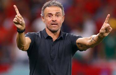 صورة بسبب ميسي .. إنريكي يرفض الهلال ويقترب من هذا النادي 