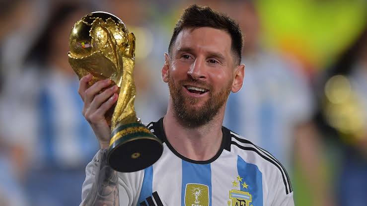 صورة برشلونة يهنئ ميسي بعيد ميلاده