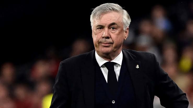 صورة ريال مدريد يحسم مستقبل أنشيلوتي.. ويستقر على بديل بنزيما! 