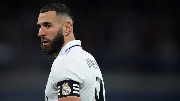 صورة أسباب تمسك ريال مدريد ببقاء بنزيما