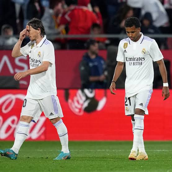 صورة ريال مدريد يهدد نجومه بعد رحيل ثلاثي الفريق 