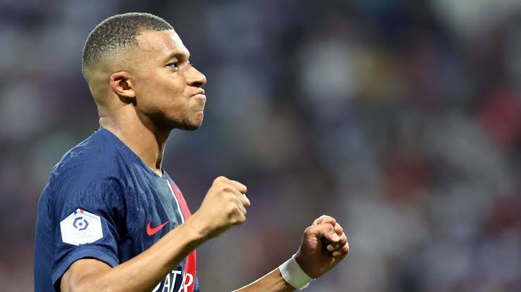 صورة حتى الآن ريال مدريد لم يفقد الأمل في صفقة مبابي