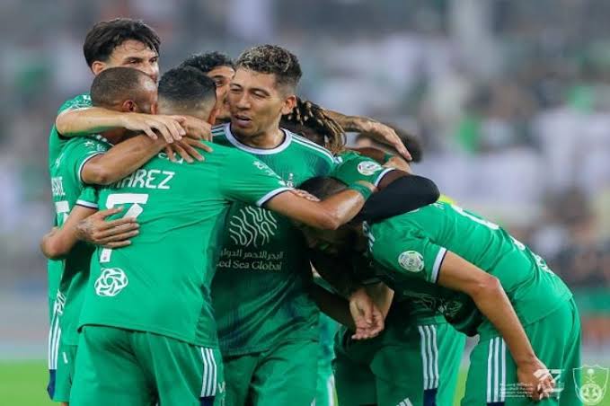 صورة مدرب أهلي جدة يكشف احتياجات الفريق هذا الصيف 