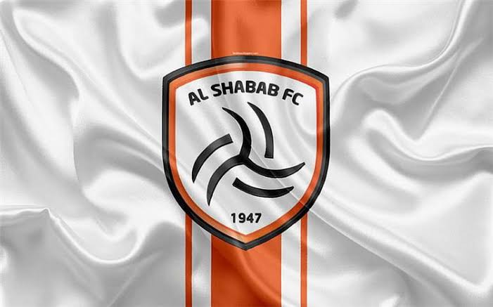 صورة بسبب تمبكتي.. حل مجلس إدارة نادي الشباب السعودي 