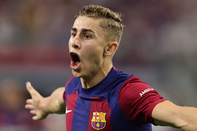 صورة برشلونة يخطط لتجديد عقد لوبيز