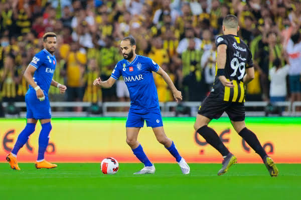 صورة قمة الجولة الخامسة.. تعرف على موعد مباراة الهلال ضد الاتحاد