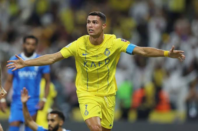 صورة كريستيانو رونالدو يحقق أرقام قياسية بالجملة في مباراة النصر ضد الفتح 