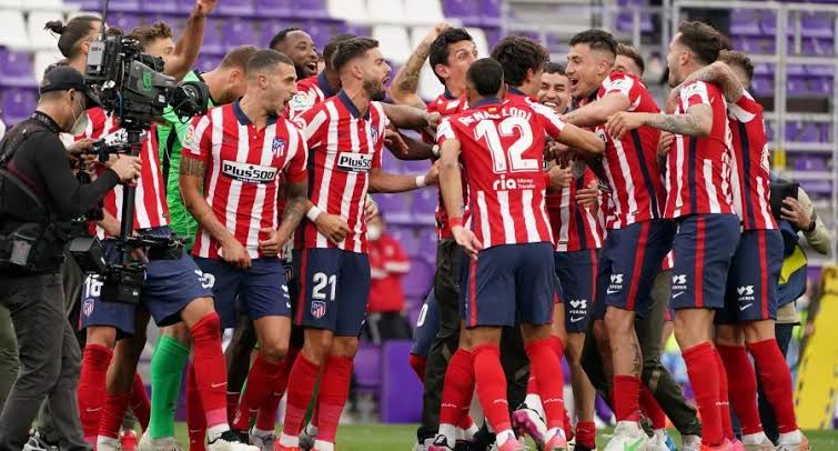 صورة تطورات مفاوضات برشلونة مع نجم أتلتيكو مدريد