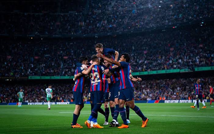 صورة نجم برشلونة يرفض الرحيل