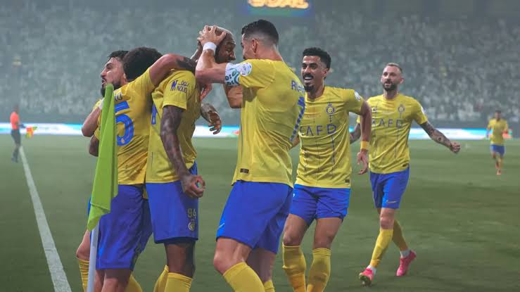 صورة مدرب النصر السعودي يكشف سبب غياب كريستيانو رونالدو عن مباراة أحد