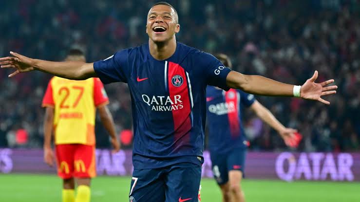 صورة مبابي يتسبب في غضب مسئولي ريال مدريد 