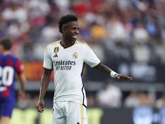 صورة أول تعليق من فينيسيوس بعد تعافيه من الإصابة ومشاركته مع ريال مدريد