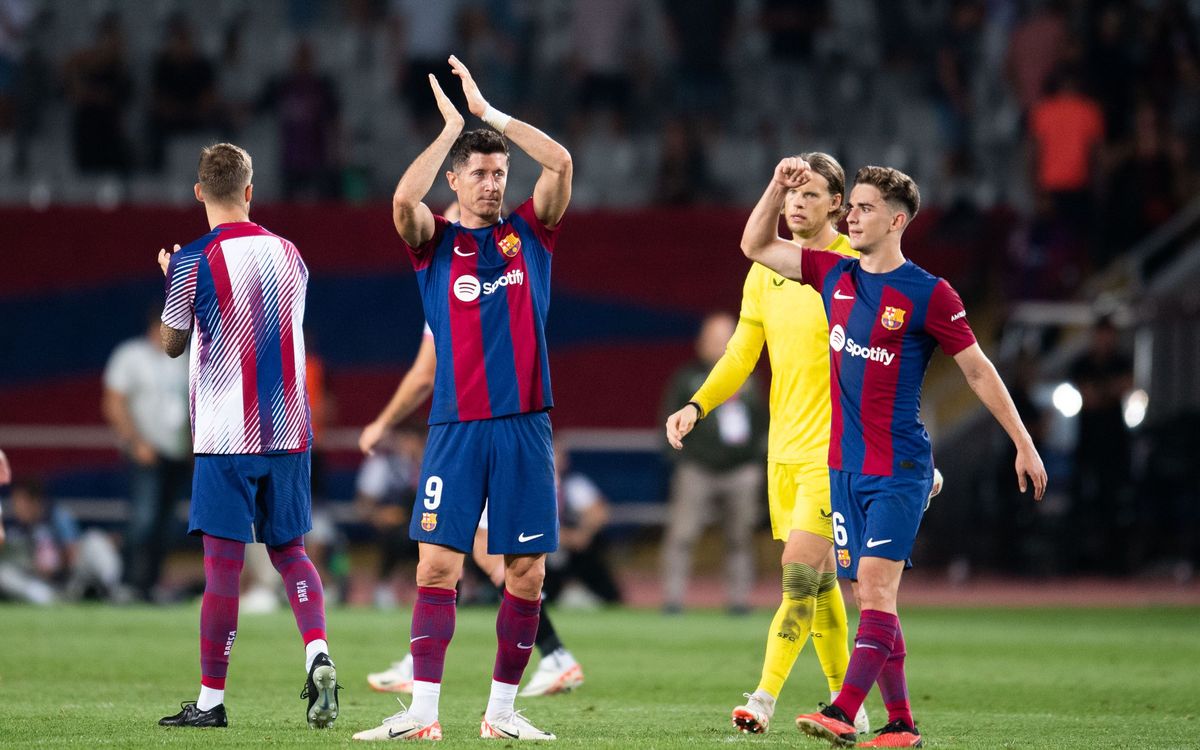 صورة نجم برشلونة يقترب من الرحيل عن الفريق