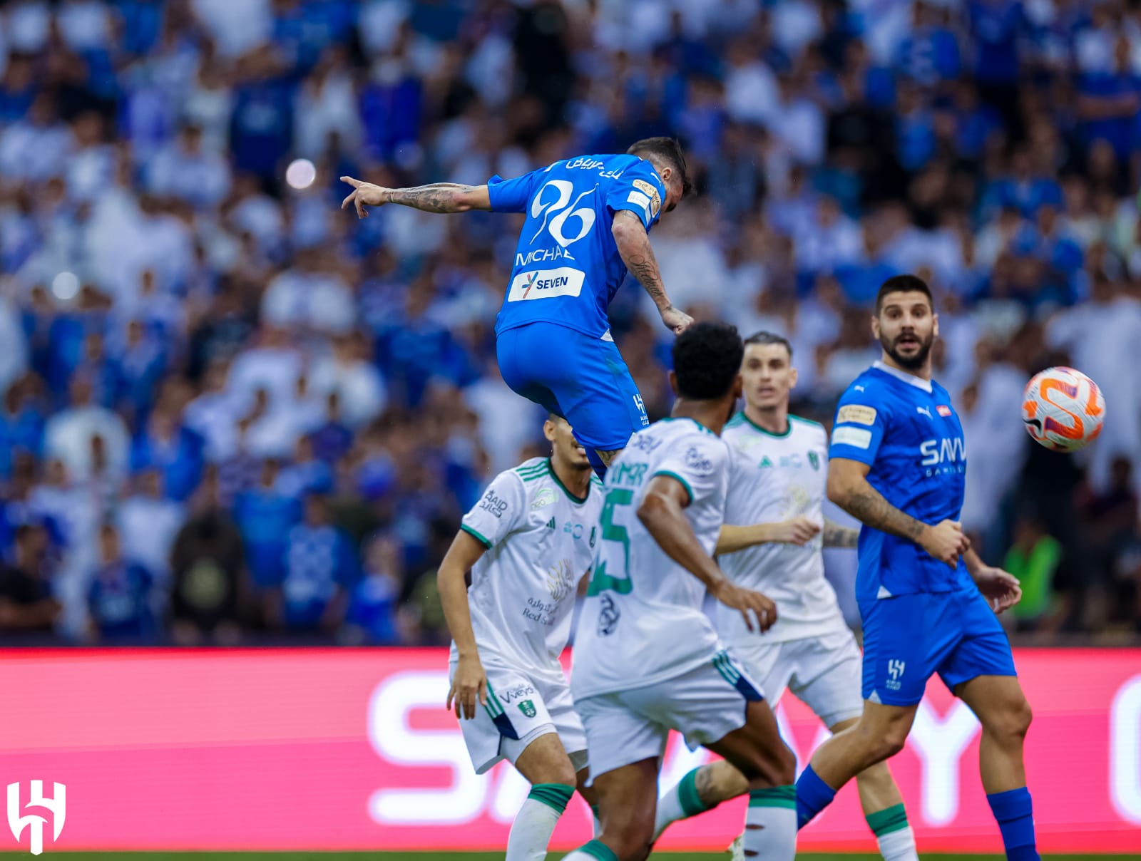 صورة أرقام تاريخية بالجملة لـ الهلال أمام الأهلي في الكلاسيكو 
