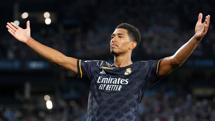 صورة نجم ريال مدريد يشيد بتألق بيلينجهام
