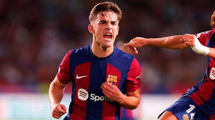 صورة نجم برشلونة يمدح ثنائي ريال مدريد قبل الكلاسيكو 