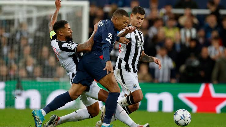صورة الانتقادات تنهال على مبابي ولويس إنريكي بعد كارثة نيوكاسل بدوري الأبطال 