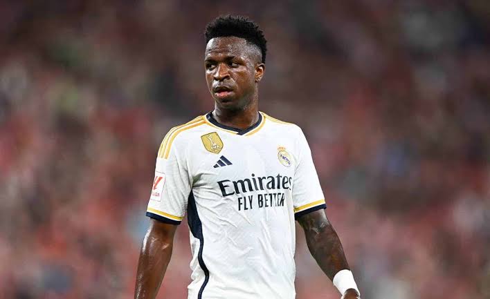صورة أول تعليق من فينيسيوس جونيور بعد تمديد عقده مع ريال مدريد 