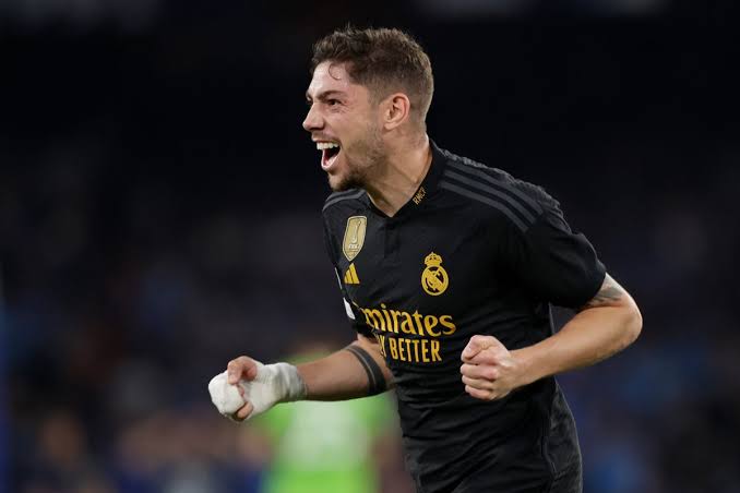 صورة تعليق فالفيردي لاعب ريال مدريد بعد الفوز على نابولي 