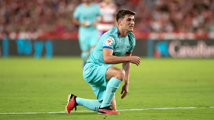 صورة جافي يزيد الام تشافي قبل مواجهة ريال مدريد 