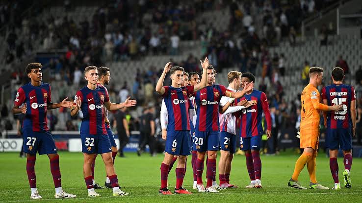صورة لاعب برشلونة يسجل رقم قياسي 