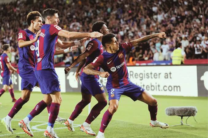 صورة برشلونة يستقر على تجديد عقد جوهرة الفريق 