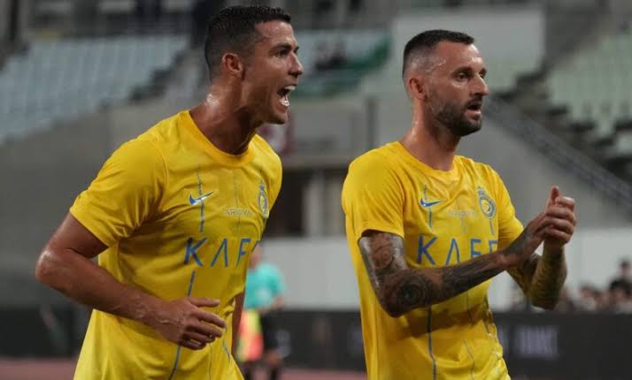 صورة كاسترو يستقر على أجانب النصر أمام استقلال 
