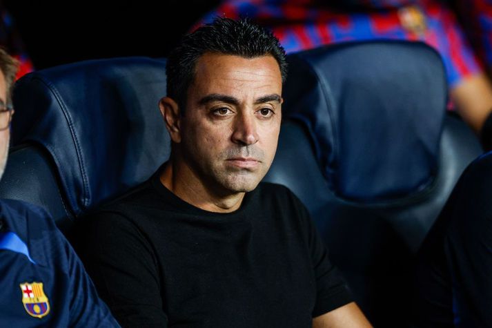 صورة أول تعليق من تشافي بعد تأهل برشلونة إلى ثمن نهائي دوري أبطال أوروبا 