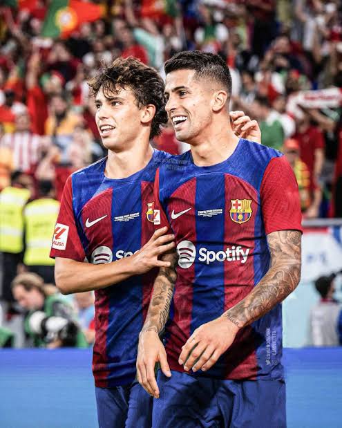 صورة موقف جواو فيليكس و كانسيلو من الاستمرار في برشلونة 