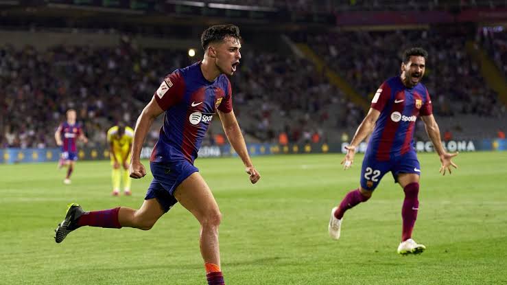 صورة هجوم صحفي على ثلاثي برشلونة 