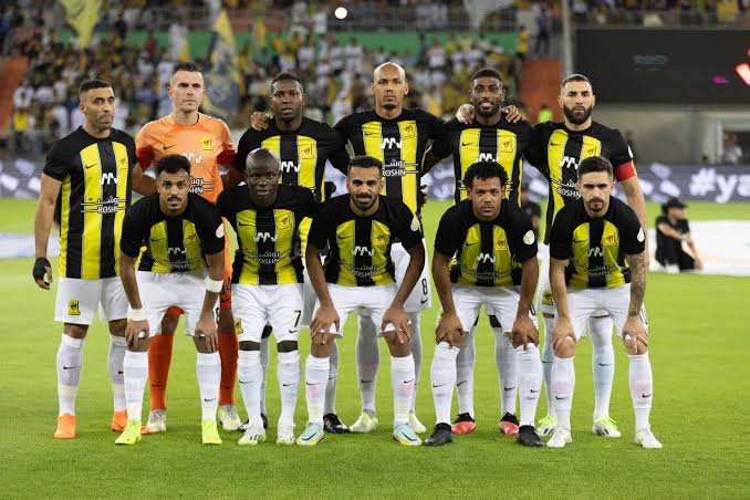 صورة مفاجأة لنجم الاتحاد قبل مواجهة أبها في دوري روشن السعودي 