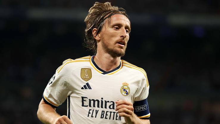 صورة مودريتش يقترب من تحقيق رقم قياسي تاريخي مع ريال مدريد
