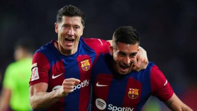 صورة دور جديد لـ ليفاندوفسكي مع برشلونة بعد وصول فيتور روكي 