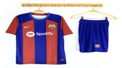 صورة طقم برشلونة 2023: تحفة جديدة لمشجعي النادي الكتالوني