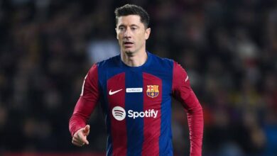 صورة ليفاندوفسكي يحسم مستقبله مع برشلونة بتعليق ناري 