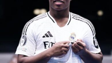 صورة موهبة ريال مدريد يحسم موقفه من الرحيل عن الفريق