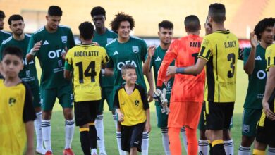 صورة نادي وادي دجلة يتغلب على زد اف سي بنتيجة 2-1.. ولاعبو الفريقين يصطحبان أطفال من مؤسسة فيس للأطفال في احتياج خلال دخولهما أرض الملعب